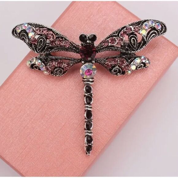 🩷 NEW crystal dragonfly brooch 🩷 - Picture 1 of 5